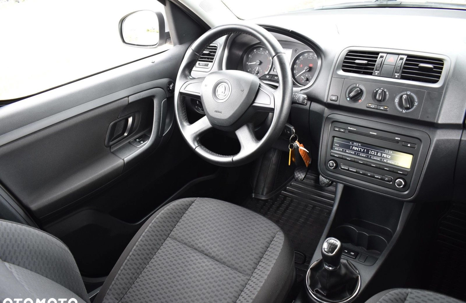 Skoda Roomster cena 29900 przebieg: 93262, rok produkcji 2013 z Poznań małe 562